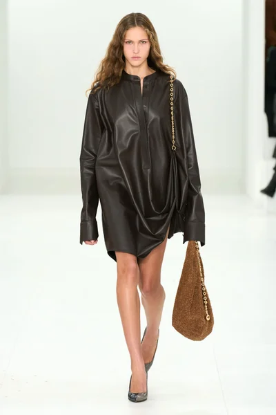 Look 4
